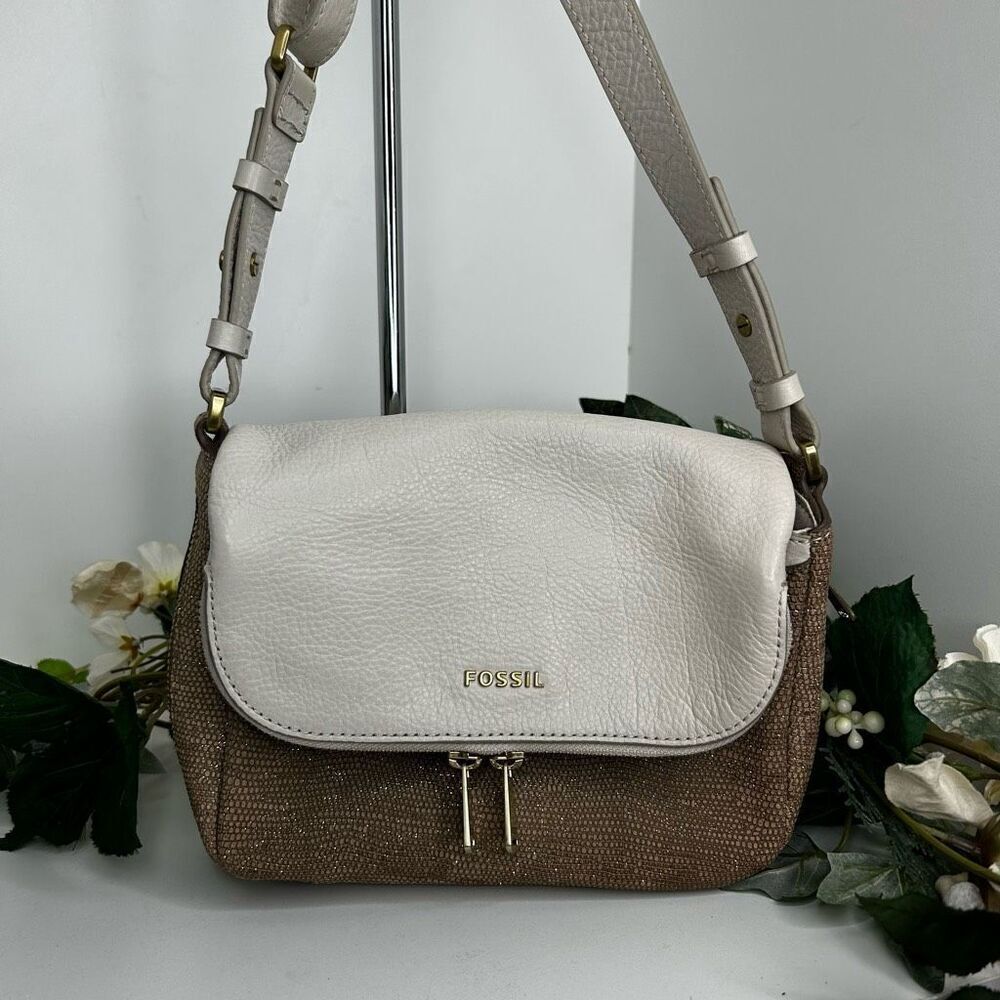 NWOT Fossil Preston Crossbody Bag Small Gray Gold Flap Leather Adjustable Strap